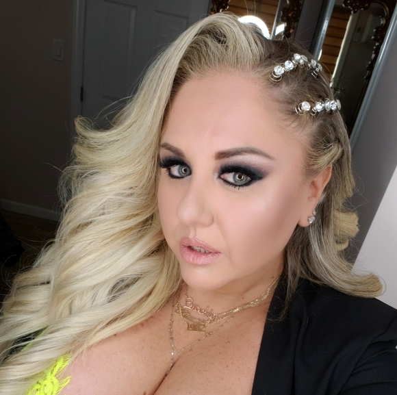 Meet your Posher, Elina - Picture 3 of 7